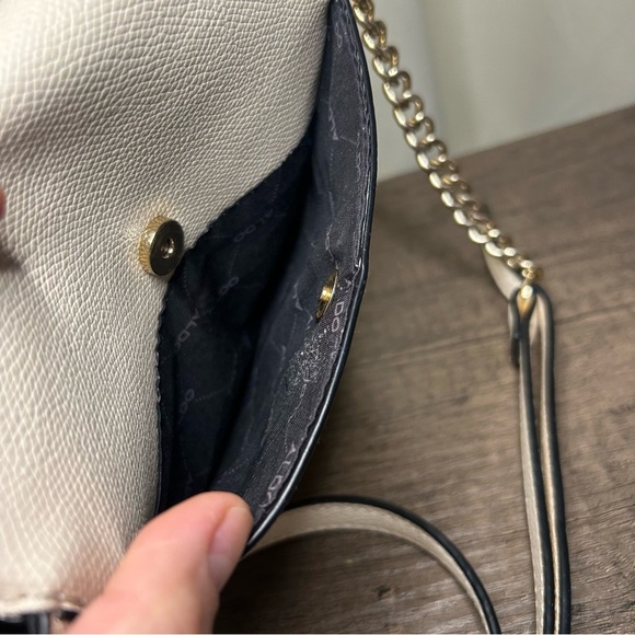 Aldo Cream Crossbody Bag with Gold Chain - Picture 7 of 9